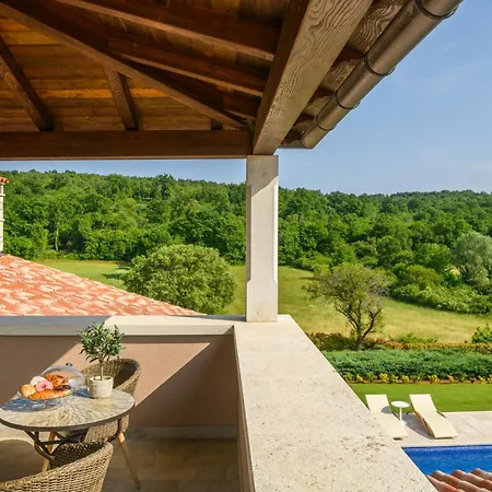 Heritage Lilly Villa *