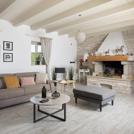 Heritage Lilly Villa *