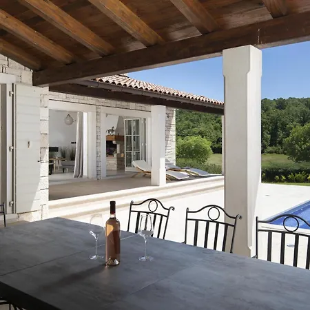 Heritage Lilly Villa
